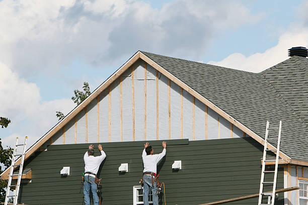 Professional Siding Replacement technician working in Alexandria, IN